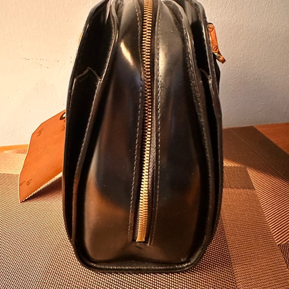 Louis Vuitton Black Epi Handbag - Picture 8 of 11